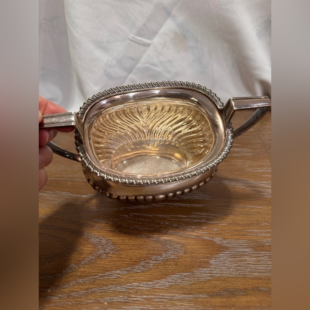 Elegant Elkington Plate 18854 Silver Creamer and Sugar Set - Picture 6 of 11